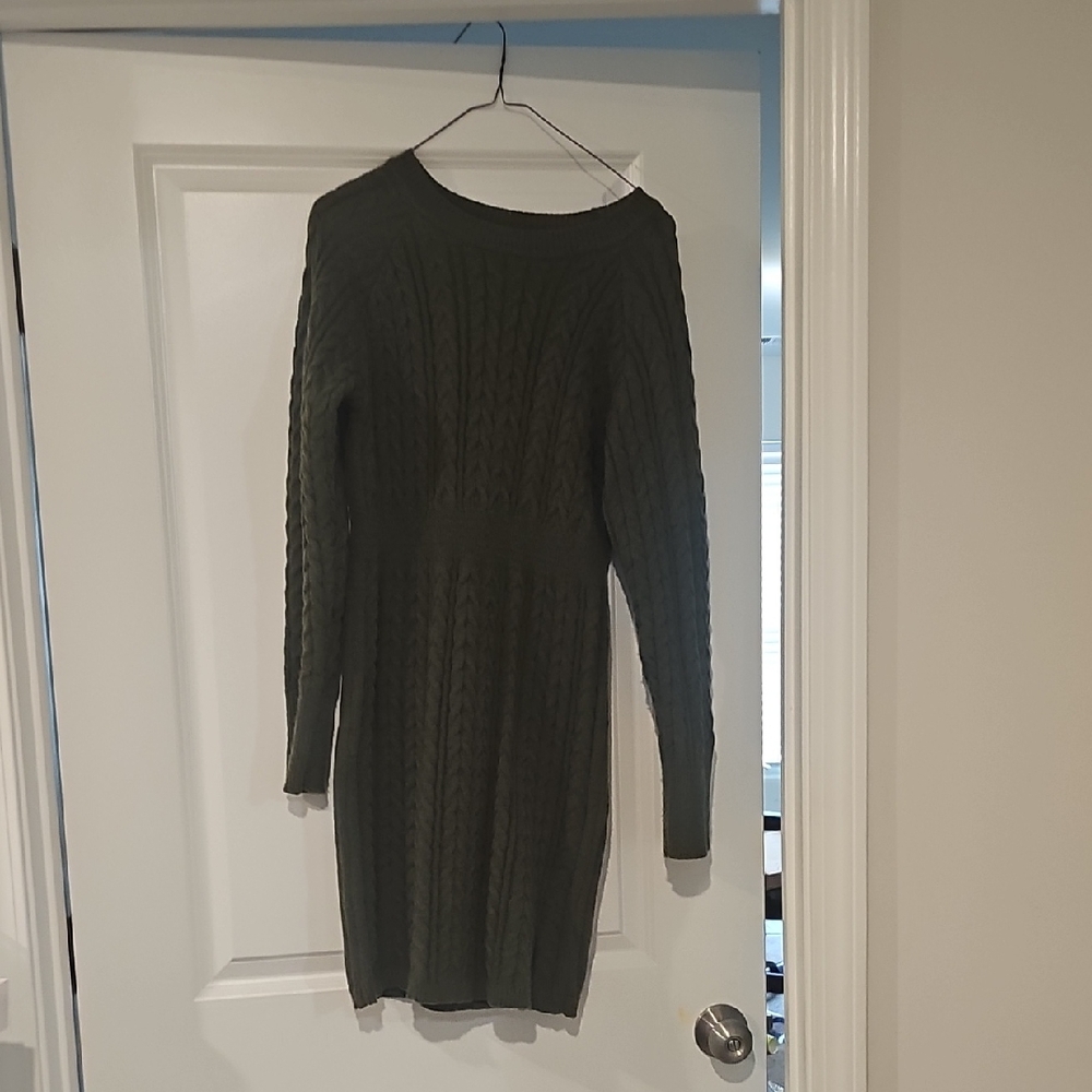 Elegant Green Cable Knit Dress